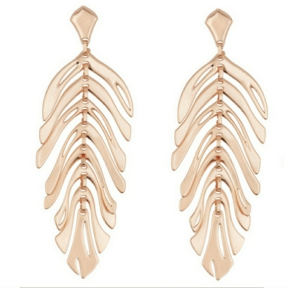 Kendra Scott Jewelry - Kendra Scott Lotus Earrings